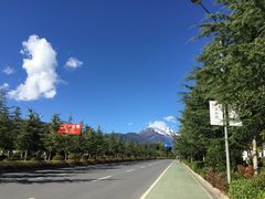 -玉龙雪山游客服务中心