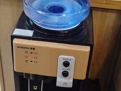 -万和春排骨砂锅米饭(新业广场店)