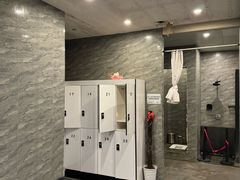 -跃动游泳健身俱乐部(新华传媒店)