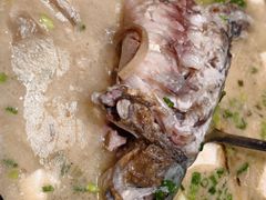 -土砂锅生态山庄·非遗砂锅雅鱼