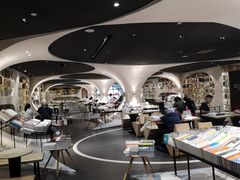-钟书阁(珍园店)