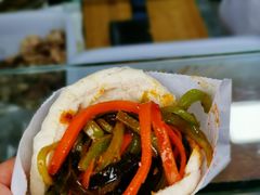 锅魁夹三丝-洞子口张老二凉粉(文殊院店)