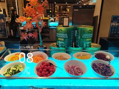 -广州万富希尔顿酒店·感趣自助餐厅·金秋蟹宴生蚝海鲜刺身