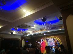 等位区-维吾尔餐厅(宜山路店)