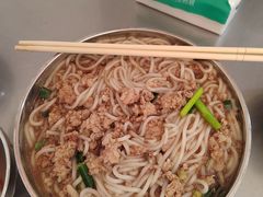 -正宗杨记普洱酸醋米线(总店)