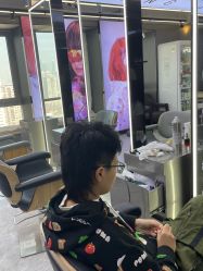 -藤野造型烫发染发