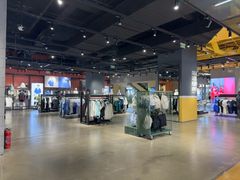 -adidas(滔搏朝阳大悦城店)