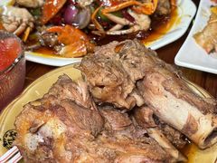 -李双猪·小龙虾·烧烤·羊肉煲(乐山店)