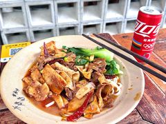 -方铲铲·成都板凳面(滨江银泰店)