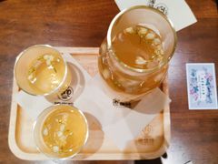 -ZING COFFEE 镜咖啡