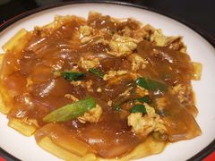 鹅蛋炒粉皮-满堂春特色餐馆