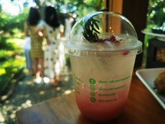 -Chom Cafe and Restaurant