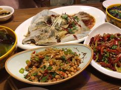 -鸣记脆皮烤鱼·海鲜烤鱼(三八广场店)
