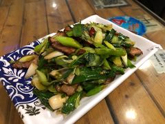 青蒜炒腊肉-宝源饺子(麦子店街店)