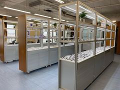 -无奔眼镜·蔡司·依视路授权店(马家堡店)