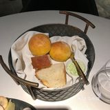 我觉得最好吃的是小圆面包