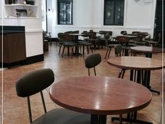 大堂-星巴克臻选(广州沙面店)