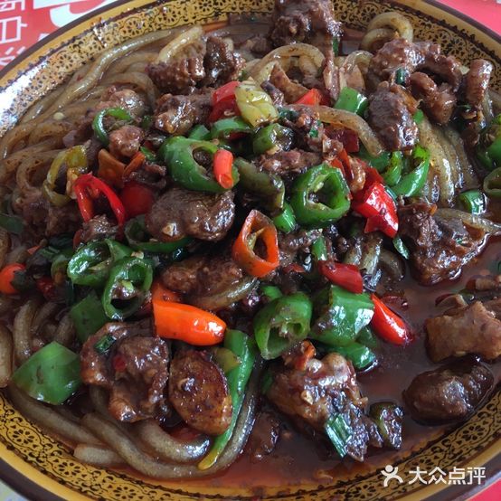 矮子红薯粉炒血鸭