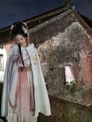 -一揽芳华汉服旗袍体验馆(拙政园店)