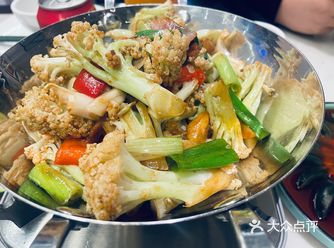 【小菜园】 环球港4楼，开了好几年了，上四楼就找到了