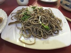 -溢心园香河肉饼总店