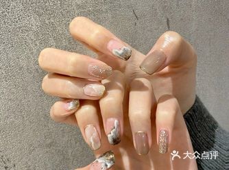质感美甲大理石纹和金 色边框好搭