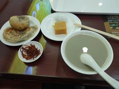 -聚德华天护国寺小吃(甜水园店)