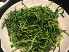 酒香炒豆苗-老头儿油爆虾·知味杭州(爱琴海购物中心)