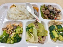 -上海对外经贸大学1食堂
