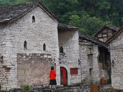 -高荡千年布依古寨旅游景区