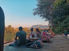 -乌托邦酒吧和餐厅