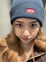 -花岐款式专研健康美甲沙龙