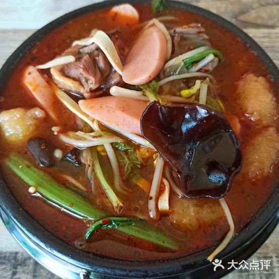 张氏砂锅米线(交警队店)