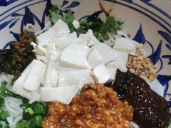 -蜗牛小馆醉乡民谣云南菜(惠新西里店)