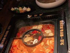 -老牌坊云南鱼豆花火锅(哈西万达店)