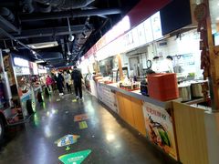 -第5大道精品休闲购物广场