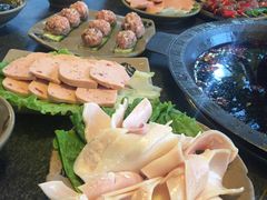 -茅草房·河畔园林火锅