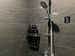 -深圳龙华大浪商业中心亚朵X酒店