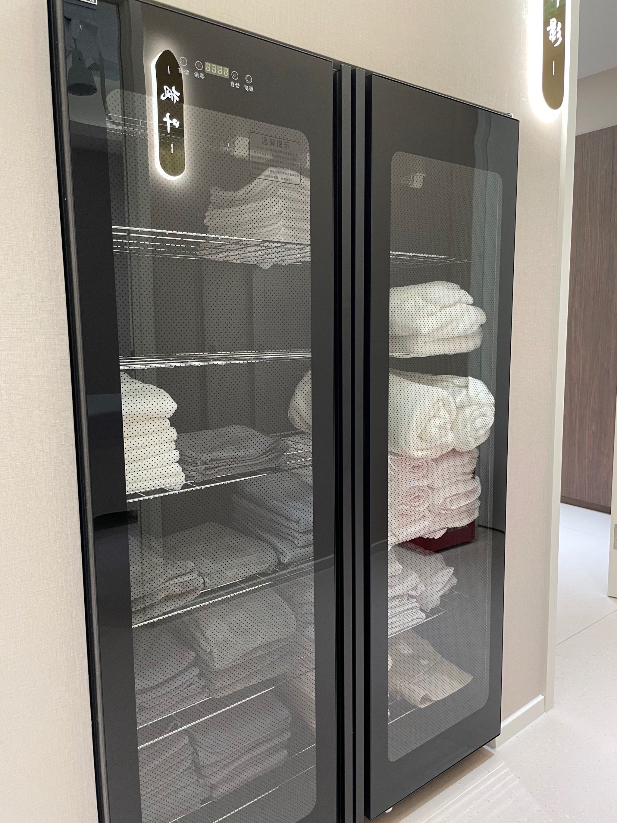 毛巾都是消毒柜消毒后使用!真的很让人放心