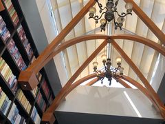 -钟书阁(松江泰晤士小镇店)