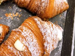 泡芙羊角-OUR Bakery(三里屯太古里店)