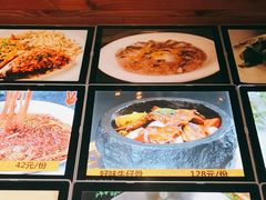 -宝燕海货工场(长江国际店)