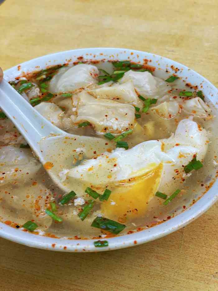 安庆柴火馄饨-"看到那么多人夸好吃,也就过来吃了,但是没.