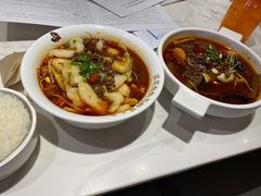 -渝是乎酸菜鱼·川渝小炒(新世界百货望京店)
