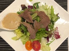 咸牛肉蔬菜沙拉-斗牛士牛排(南京东路店)