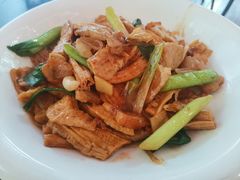 灵潭腐竹炒烧肉-鹅滋道(甘坑古镇店)