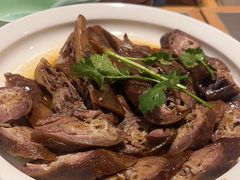 -潮界(LU·ONE凯德晶萃广场店)