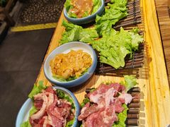 -明洞阿姨·韩式酱蟹烤肉·创意料理(三元桥店)