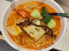 -蒙自源米线大王(花园城商场店)