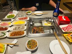 -海底捞火锅(曹安公路店)